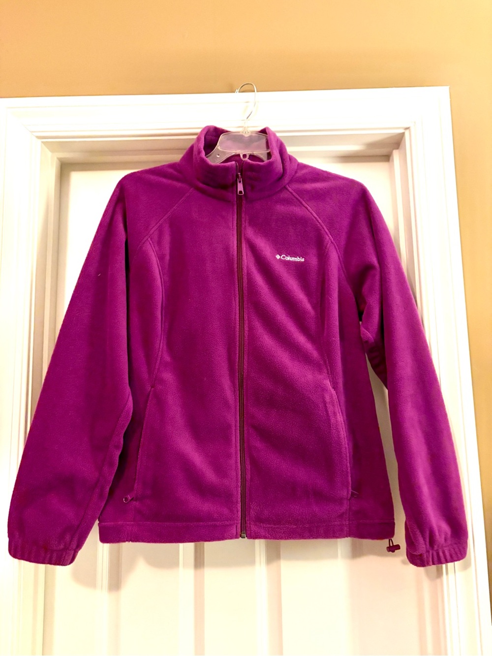 Columbia Woman’s Magenta Full-Zip Fleece Jacket
